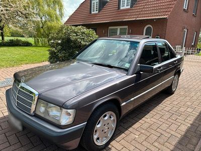 Brugt Mercedes 190 109 HK (80 kW) 1992 Brun Sedan