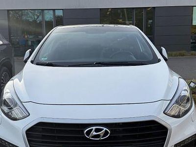 Gebraucht Hyundai i30 Turbo 186 PS (136 kW) 2015 Weiß Limousine
