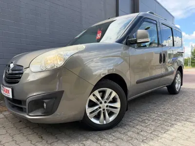Gebraucht Opel Combo Edition 105 PS (77 kW) 2012 Grau Van / Kleinbus