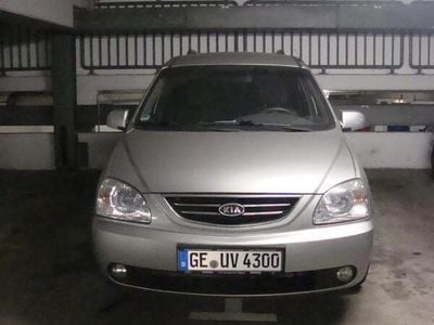 Gebraucht Kia Carens 139 PS (102 kW) 2005 Silber metallic Van / Kleinbus