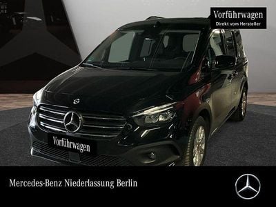 Gebraucht Mercedes T180 Progressive 131 PS (96 kW) 2025 Schwarz Van / Kleinbus