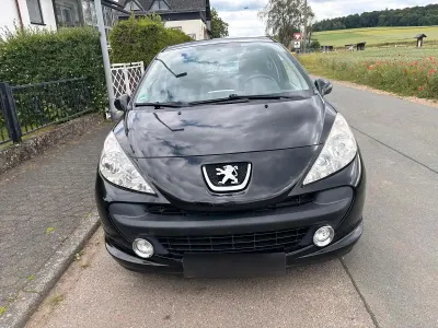 Gebraucht Peugeot 207 73 PS (53 kW) 2009 Schwarz Limousine