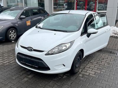 Gebraucht Ford Fiesta 69 PS (50 kW) 2011 Weiß Kleinwagen