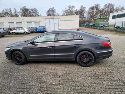 Gebraucht VW Passat 140 PS (102 kW) 2011 Limousine