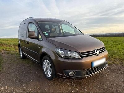 Gebraucht VW Caddy Highline 170 PS (125 kW) 2015 Braun Van / Kleinbus