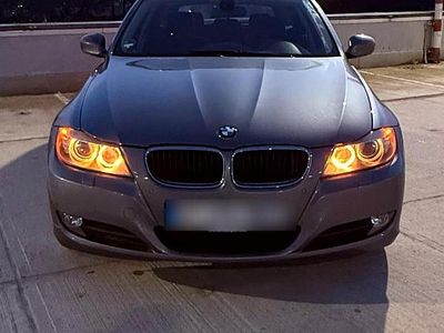 Gebraucht BMW 320 177 PS (130 kW) 2009 Grau Kombi