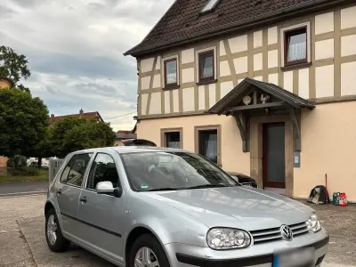 Gebraucht VW Golf IV 105 PS (77 kW) 2002 Grau Kleinwagen