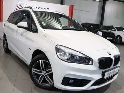 gebraucht BMW 218 i SPORT-LINE / PANORAMA / LED /