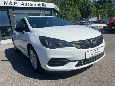Gebraucht Opel Astra Edition 110 PS (80 kW) 2021 Weiß Limousine