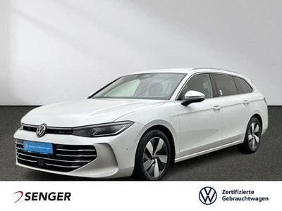 Oryxweiß perlmutteffekt Gebraucht 2025 VW Passat Elegance Kombi | 35.680 € (Fairer Preis)
