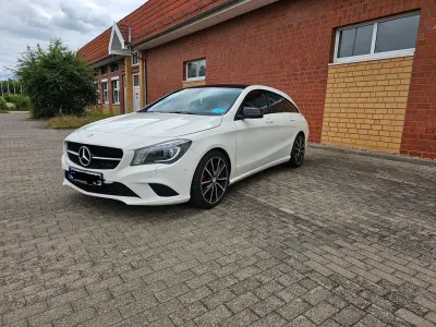 Gebraucht Mercedes CLA220 Shooting Brake Urban 177 PS (130 kW) 2015 Weiß Kombi