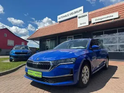 Gebraucht Skoda Octavia Selection 150 PS (110 kW) 2024 Blau Kombi