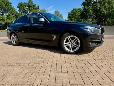 Gebraucht BMW 330 258 PS (189 kW) 2018 Schwarz Limousine