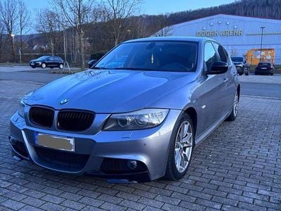 Grau Gebraucht 2009 BMW 325 Limousine | 9.500 € (Etwas zu teuer)