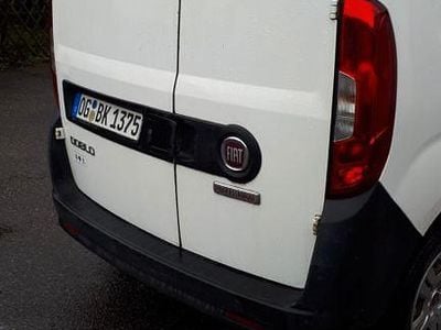 Weiß Gebraucht 2015 Fiat Doblò Lounge Van / Kleinbus | 8.400 € (Etwas zu teuer)