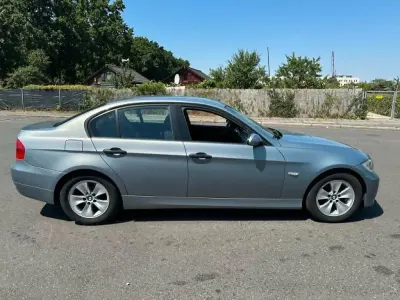Gebraucht BMW 318 129 PS (94 kW) 2006 Grau Limousine