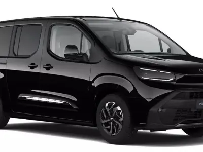 Neu Toyota Proace Verso City 131 PS (96 kW) 2026 Schwarz metallic Kombi
