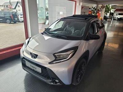 Neu Toyota Aygo X Edition 72 PS (52 kW) 2025 Silber SUV