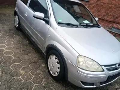 Gebraucht Opel Corsa 80 PS (58 kW) 2005 Silber Kleinwagen