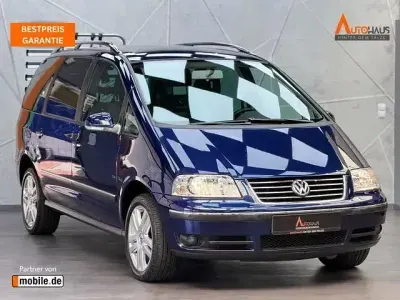 Gebraucht VW Sharan Trendline 140 PS (102 kW) 2007 Blau Van / Kleinbus