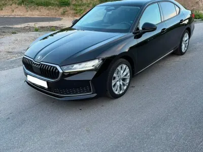 Gebraucht Skoda Superb 150 PS (110 kW) 2024 Schwarz Limousine