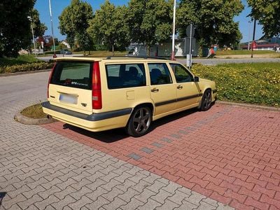 Gebraucht Volvo 850 241 PS (177 kW) 1996 Gelb Kombi