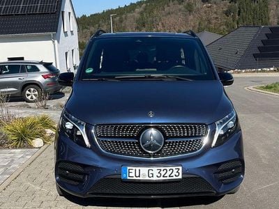 Gebraucht Mercedes V300 Edition 237 PS (174 kW) 2023 Blau Van / Kleinbus