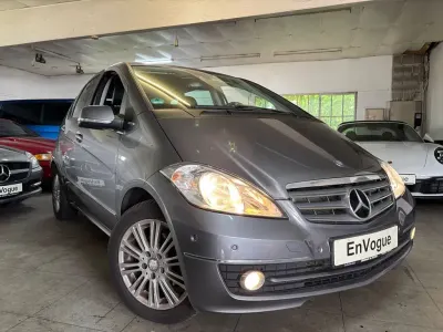 Gebraucht Mercedes A160 Elegance 95 PS (69 kW) 2011 Grau Kleinwagen