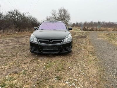 Schwarz Gebraucht 2007 Opel Vectra OPC Kombi | 4.700 €