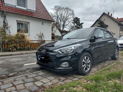 Gebraucht Hyundai i20 Trend 84 PS (61 kW) 2020 Schwarz Kleinwagen