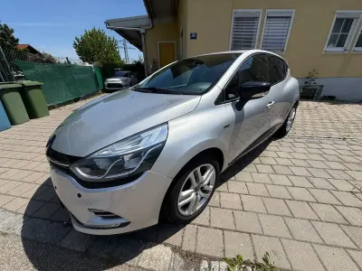 Gebraucht Renault Clio IV LIMITED 90 PS (66 kW) 2019 Silber Limousine