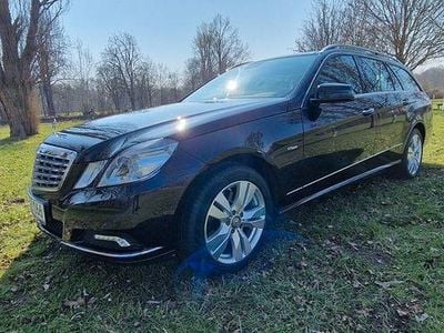 Gebraucht Mercedes E350 Elegance 292 PS (214 kW) 2011 Schwarz Limousine