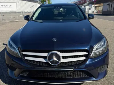 Gebraucht Mercedes C180 Exclusive 122 PS (89 kW) 2019 Blau Kombi