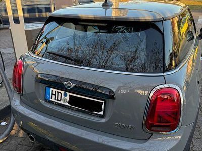 Gebraucht Mini Cooper Chili 136 PS (100 kW) 2019 Grau Kleinwagen