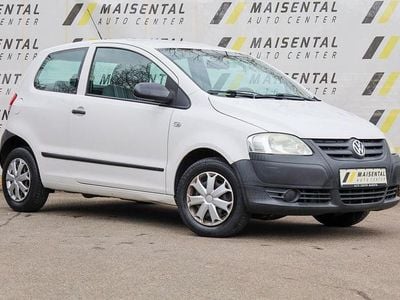 Gebraucht VW Fox Basis 54 PS (39 kW) 2010 Weiß Kleinwagen