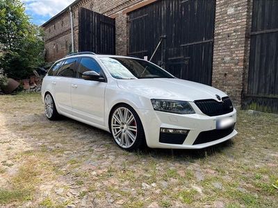 Gebraucht Skoda Octavia RS 184 PS (135 kW) 2014 Weiß Kleinwagen