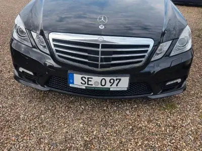 Gebraucht Mercedes E350 265 PS (194 kW) 2011 Schwarz Kombi