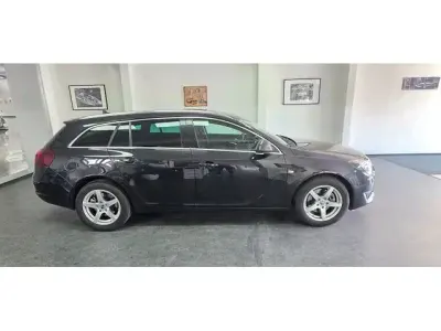 Gebraucht Opel Insignia Innovation 163 PS (119 kW) 2014 Schwarz Kombi