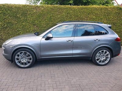 Grau Gebraucht 2013 Porsche Cayenne S Chrono SUV | 19.500 € (Teuer)