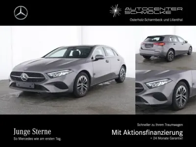 Gebraucht Mercedes A180 136 PS (100 kW) 2025 lack mountaingrau (metallic) Limousine