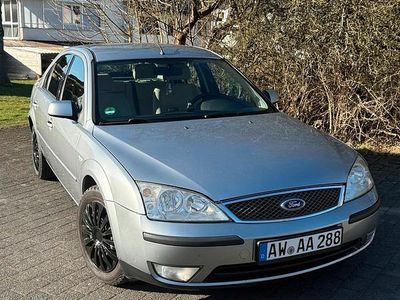 Usata Ford Mondeo 125 CV (91 kW) 2005 Grigio Berlina