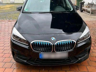 BMW 225