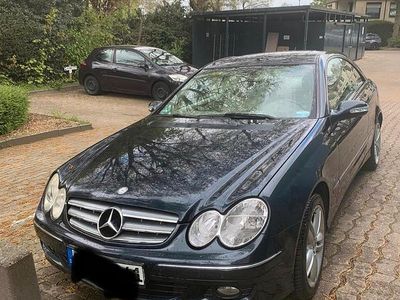 Second-hand Mercedes CLK320 224 CP (164 kW) 2006 Albastru Coupe
