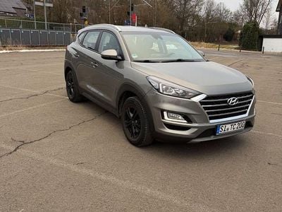 Grau Gebraucht 2019 Hyundai Tucson Style SUV | 18.999 € (Guter Preis)