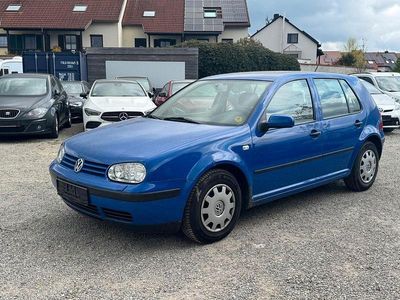 Usata VW Golf IV Comfortline 102 CV (75 kW) 2002 Blu Berlina