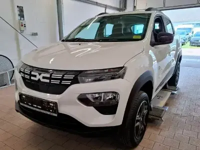 Usata Dacia Spring Essentiel 33 kW (45 CV) 2023 Argento Utilitaria