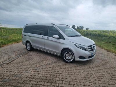 Mercedes V220