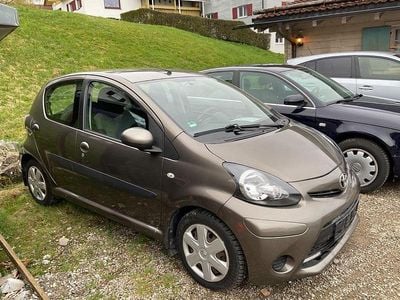 Gebraucht Toyota Aygo Cool 68 PS (50 kW) 2012 Braun Kleinwagen