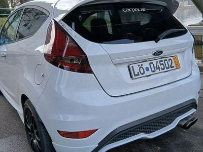 Weiß Gebraucht 2013 Ford Fiesta Sport Kleinwagen | 7.500 € (Fairer Preis)
