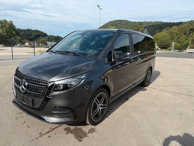 Mercedes V300